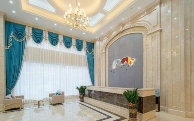 Berman Hotel (Huidong honghaiwan store)