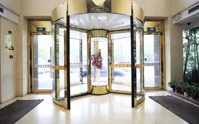 Huangguan Holiday Hotel