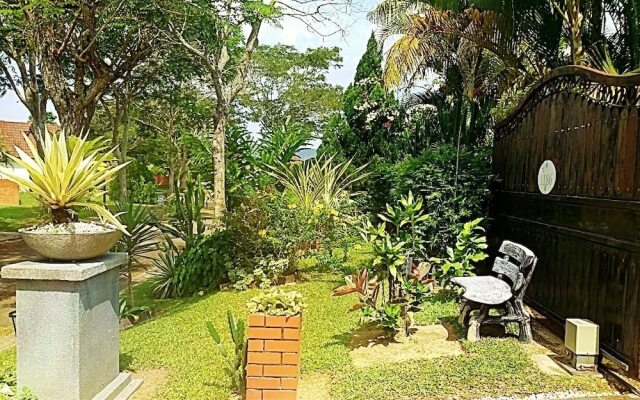 Teshar Gardens