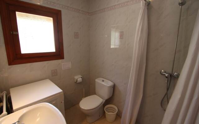 Laura-29A - pretty holiday property with garden and private pool in Calpe