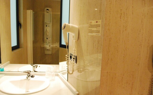 Hotel Mieres del Camino