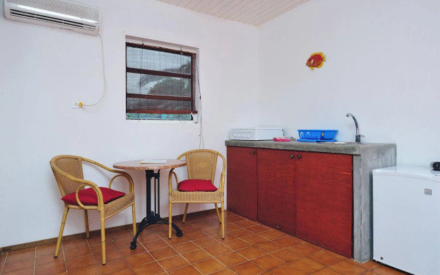 Dive Hut - Boutique Apartments