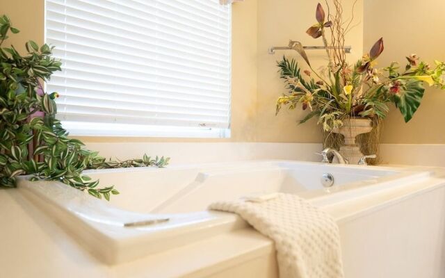 Barefoot Bliss - 3 Br condo by RedAwning