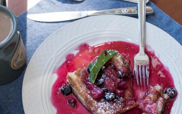 Cedars of Williamsburg Bed & Breakfast