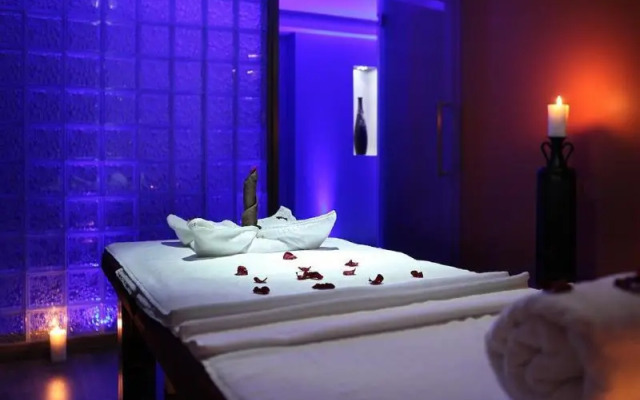 La Classic Hotel