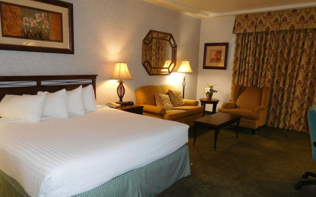 University Square Hotel