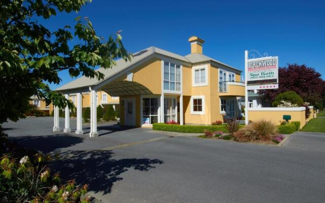 Birchwood Manor Motel