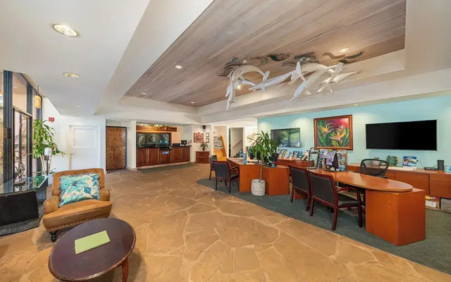 Petite Retreat at Kahana Falls