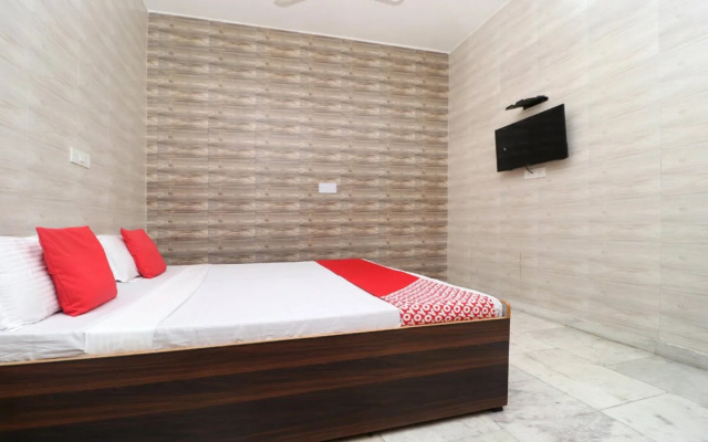 OYO 23066 Shiv Guest House