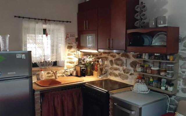 Mama's House Nea Peramos