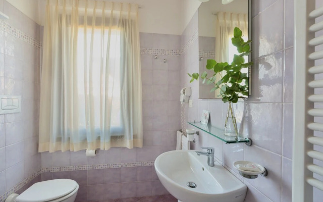 Residence con piscina a Vada A.C WIFI