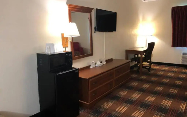 Red Carpet Inn North Syracuse