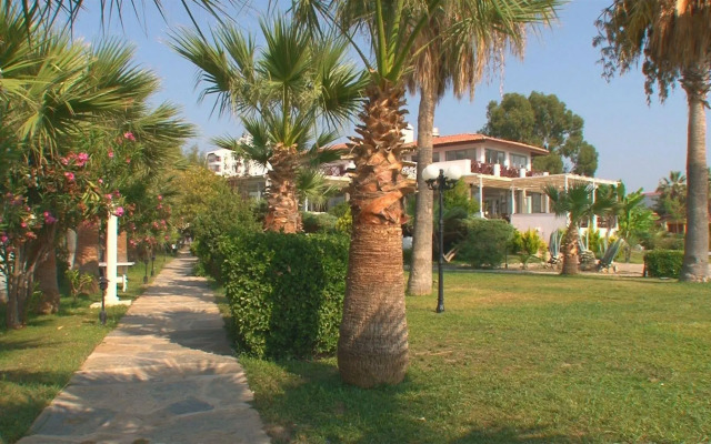 Sentinus Beach Hotel