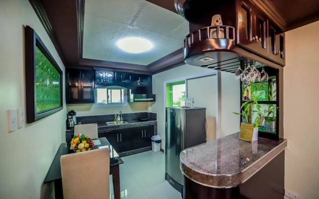 Villa Esmeralda Bryan's Resort Hotel and Restaurant