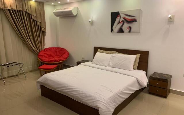 Le Royal Residence 1