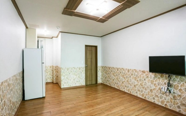 Gapyeong Sagyejeol Pension