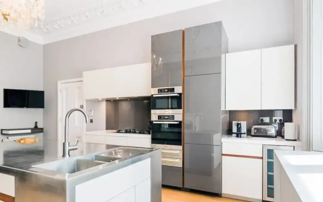 Luxury 3BR Home in Heart of Paddington, 6 Guests