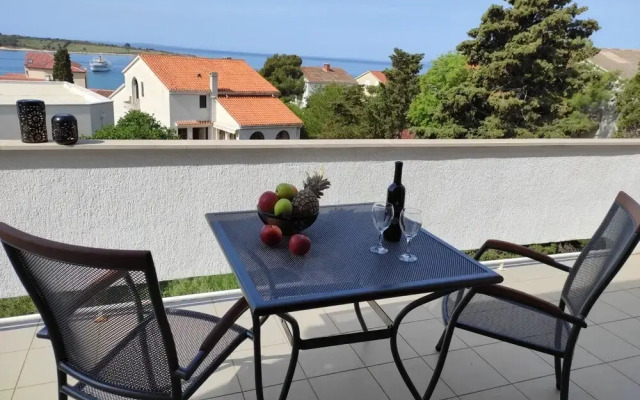 Nives - Great Location - A6