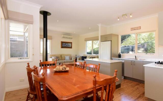 Bimbadeen - Comfortable country styled house!