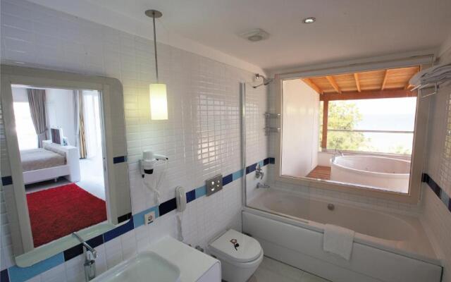 Batihan Beach Resort & Spa