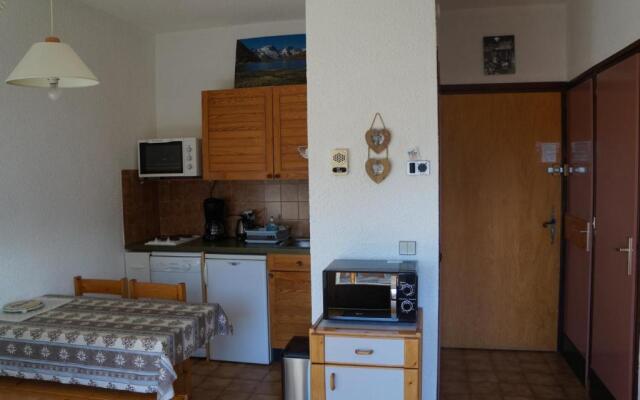 Nan01 - Studio 4 Pers Telecabine