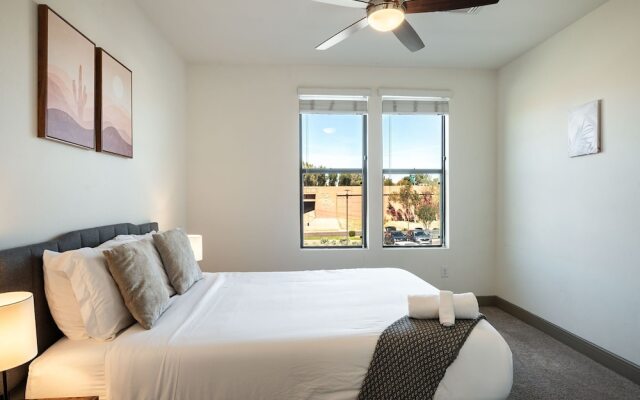 TWO Modern CozySuites at Town Lake