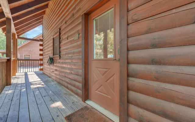 Chillin N Grillin 2 Bedroom Cabin