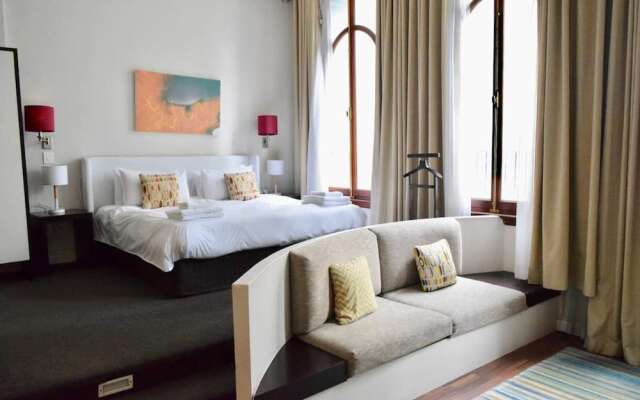 1 Bedroom Apartment With Roof Top Views