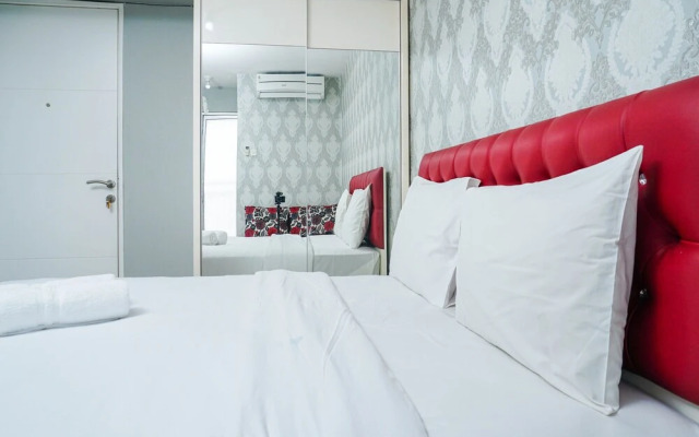 Best Studio Room @ Bassura City Apartment By Travelio