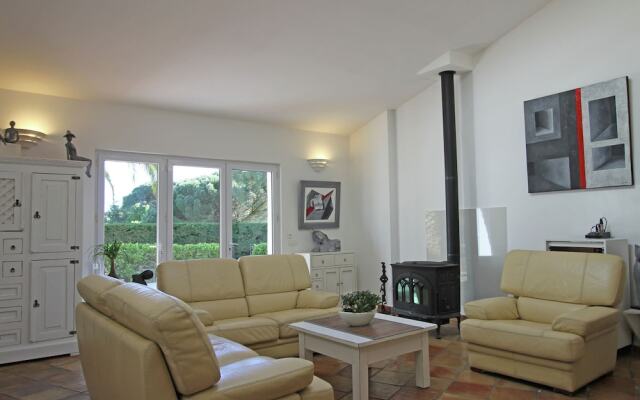 Modern Villa in Gassin With Sauna