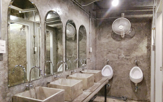 OYO 75332 VM1 Hostel