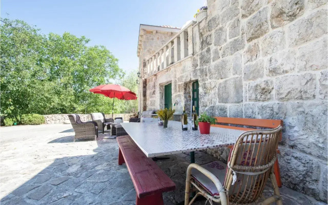 Seven-Bedroom Holiday Home in Dicmo