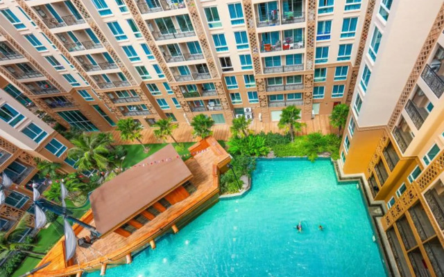 Atlantis Condo Resort by Natnarin