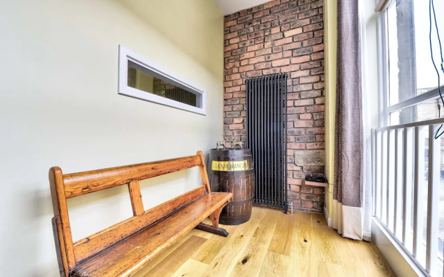 Stunning flat near St. Giles' Cathedral