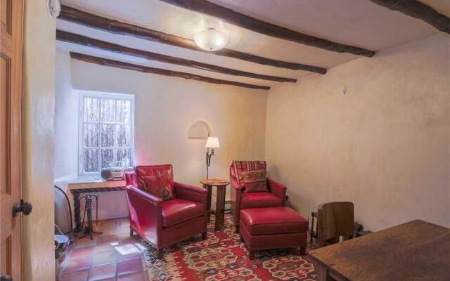 Camino Cabra - Two Bedroom Home