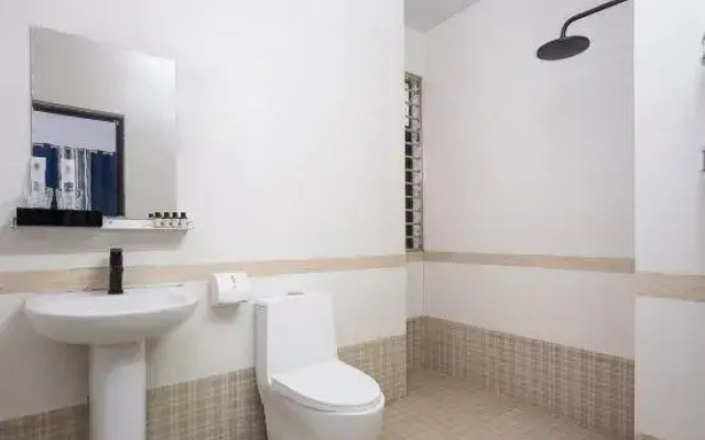 Moonye • Yuetang Design Guesthouse (Haitang Bay)