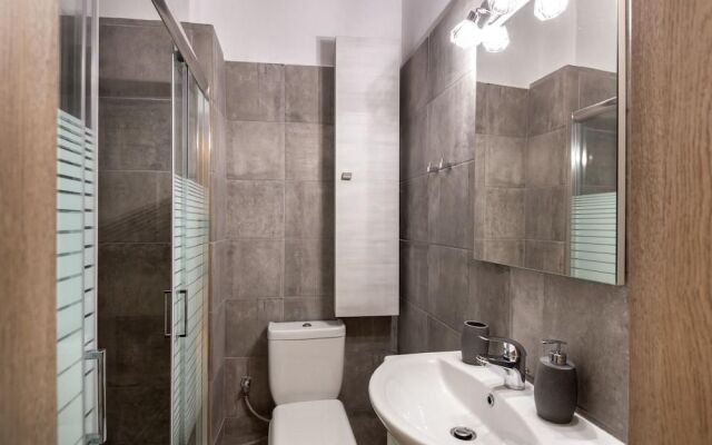 Afinestay at Acropolis