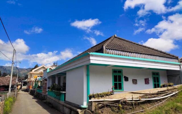 Homestay Wonotoro Asri 4 Gunung Bromo