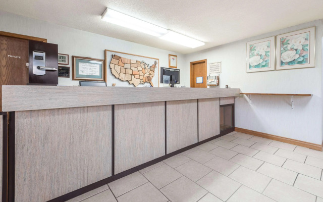 Knights Inn Chanute