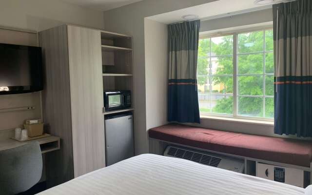 Microtel Inn by Wyndham Charlotte Airport
