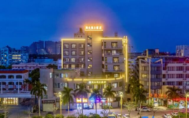 Sunshine Holiday Hotel（Beihai Silver Beach Beach Park）