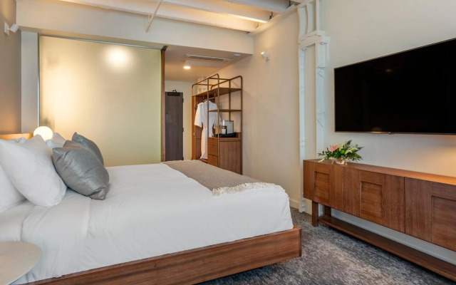 ONE11 Hotel