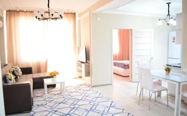 White apartment with panoramic view in the center