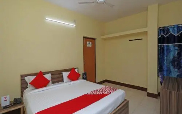 OYO 14666 Galaxy Guest House
