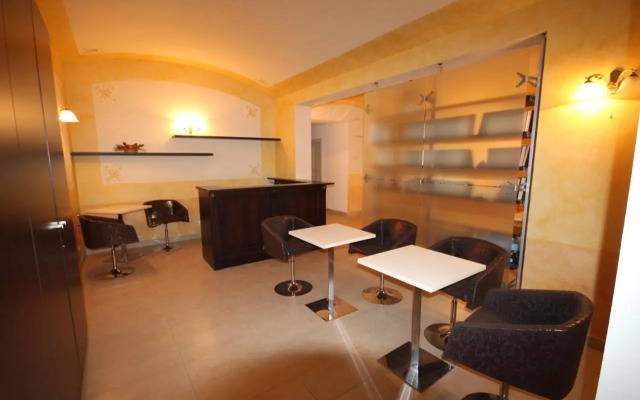 Apartment Halkova 5