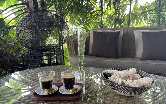 Poé Côté Lagon Beach Bungalows