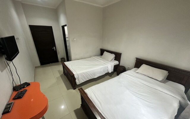 Hotel Warta Dua