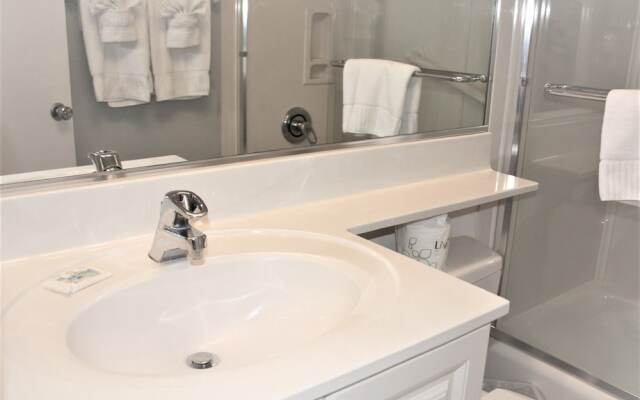 Jamaica Royale 506 - 2 Br Condo