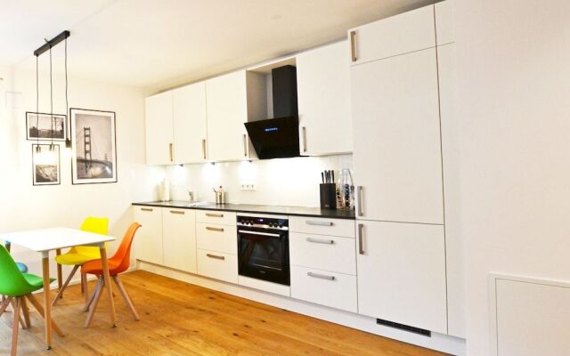 Modern apartment near downtown