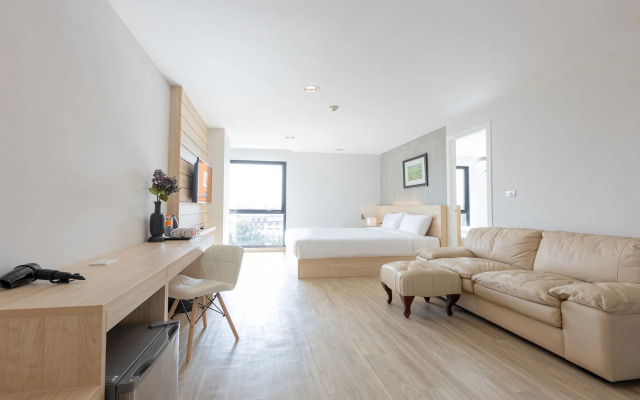 B2 Don Mueang Premier Hotel